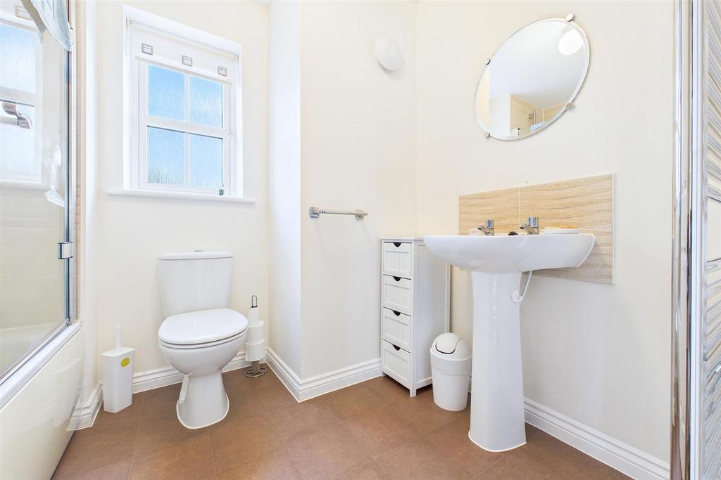 Bathroom.jpg