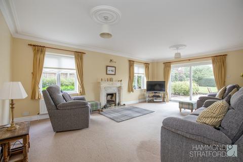 5 bedroom detached house for sale, Wymondham Road, Wreningham