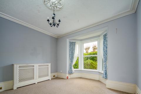 4 bedroom semi-detached house to rent, Mill Hill Road, PO31