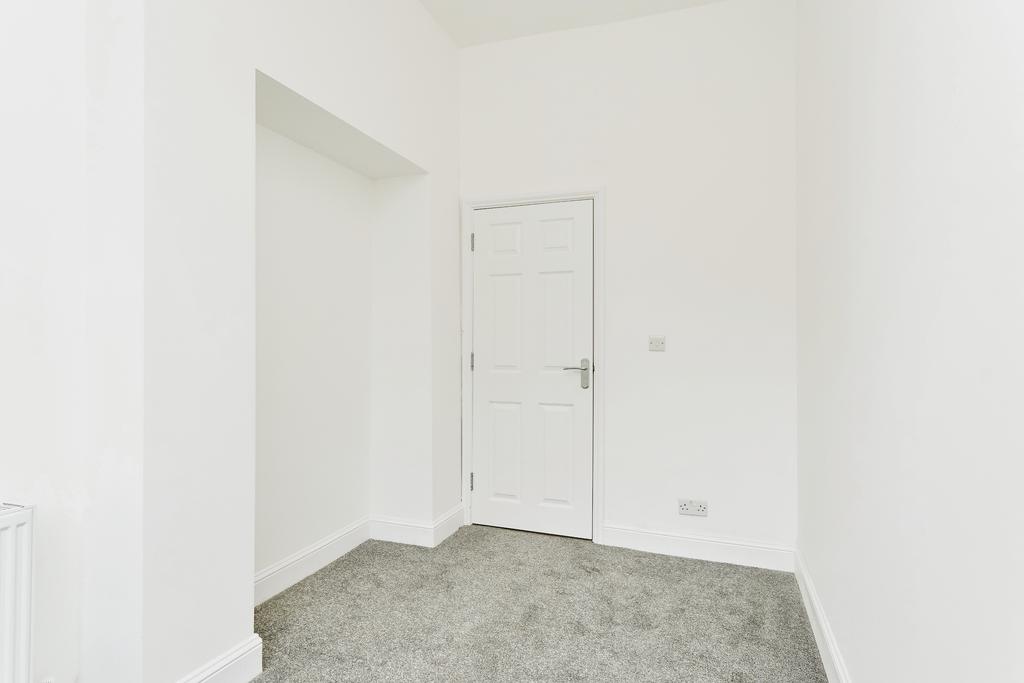 6 Bedroom
