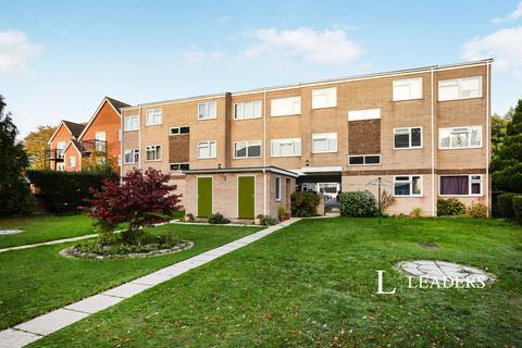 2 bedroom flat to rent, Ross Mews, Victoria Road, Netley Abbey, SO31