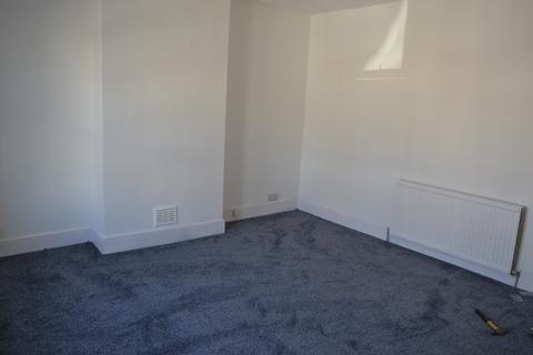 4 bedroom terraced house to rent, 46 Heron Road Bristol BS5 0LU