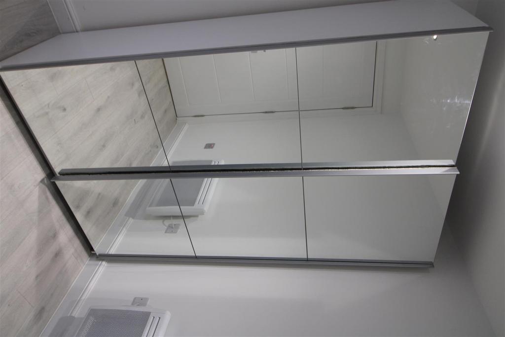 Bedroom image 2.JPG