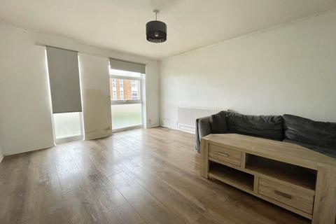 2 bedroom flat for sale, Elderberry Close, Luton LU2