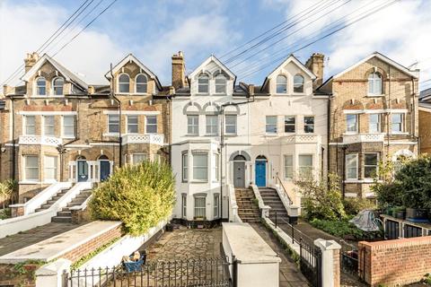undefined, Queens Road, Twickenham TW1