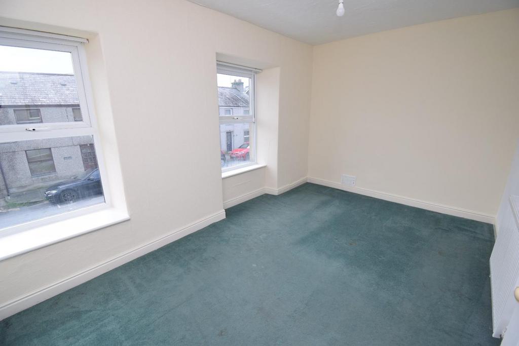 Bedroom 1.JPG