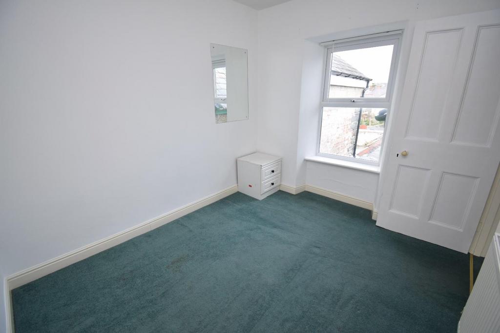 Bedroom 2 .JPG