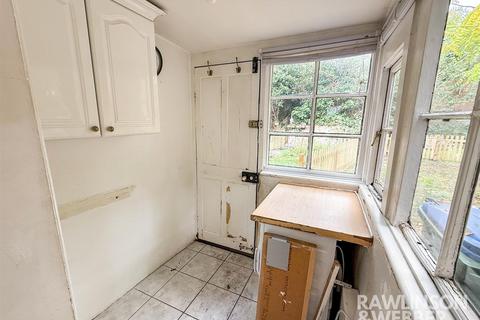 1 bedroom cottage for sale, High Street, Thames Ditton KT7