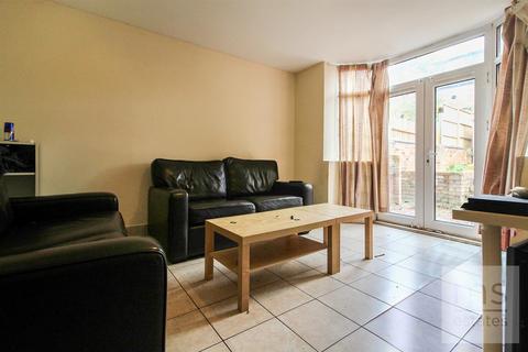 undefined, Rolleston Drive, Nottingham NG7