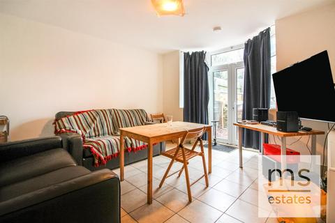undefined, Rolleston Drive, Nottingham NG7