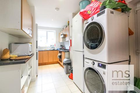 undefined, Rolleston Drive, Nottingham NG7
