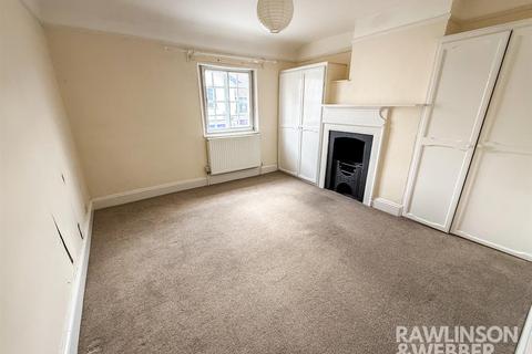 1 bedroom end of terrace house for sale, High Street, Thames Ditton KT7
