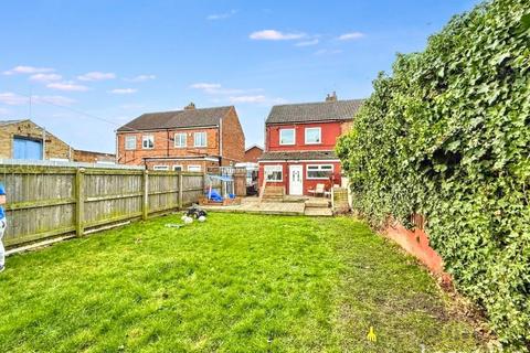 3 bedroom semi-detached house for sale, Wall Street, Gainsborough, Lincolnshire, DN21 1HZ