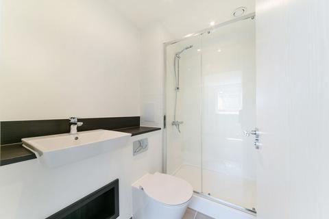 2 bedroom flat for sale, Green Street, London E13