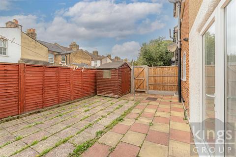 2 bedroom maisonette for sale, Eagle Close, Enfield