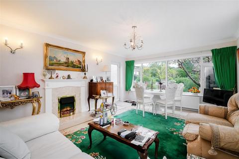 undefined, Forest Side, North Chingford