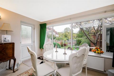 undefined, Forest Side, North Chingford