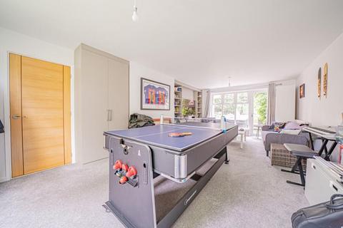 5 bedroom detached house to rent, Warren Drive, Dorridge,Solihull, B93