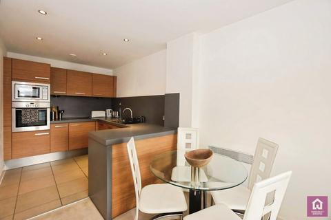 2 bedroom flat for sale, Vallea Court, Green Quarter, Manchester, M4