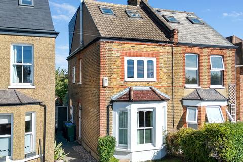 Hurstfield Road, West Molesey, KT8