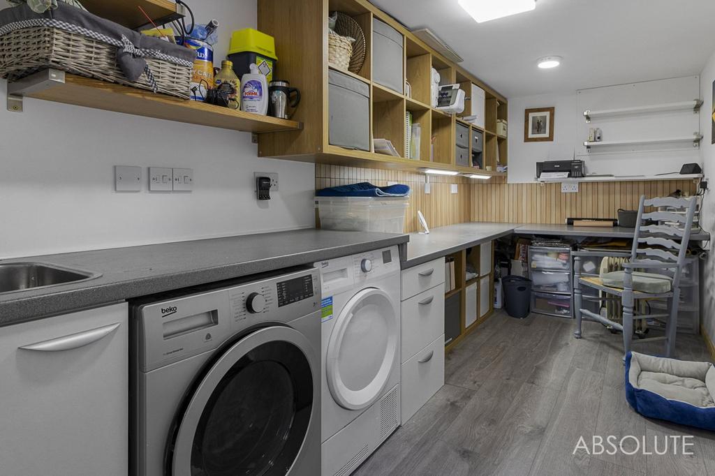 Office/Laundry