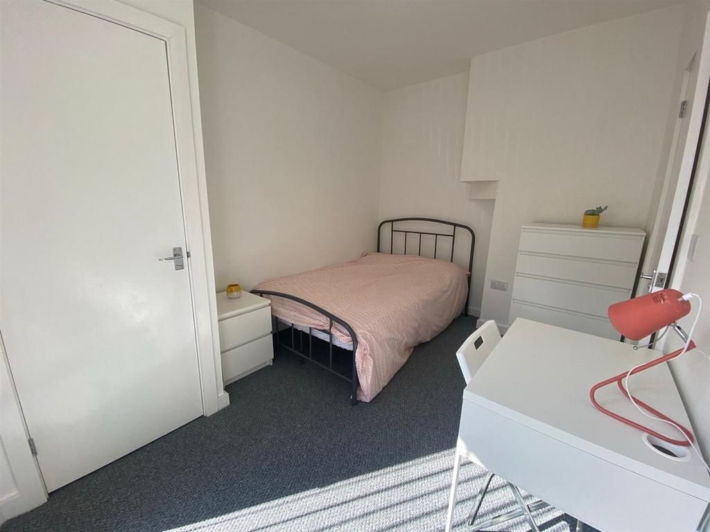 Bedroom 1.jpeg