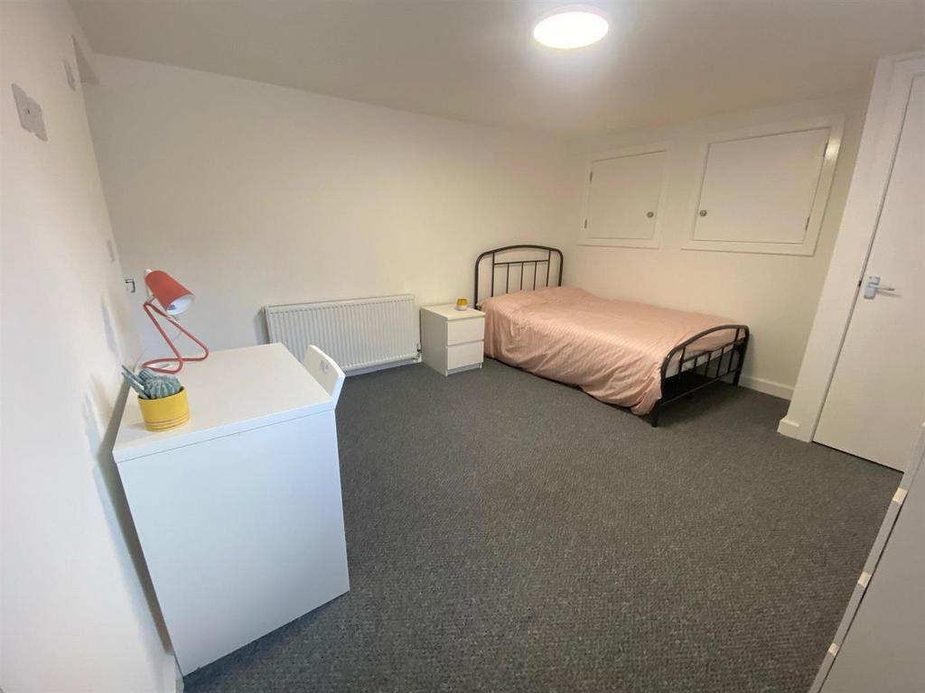 Bedroom 2.jpeg