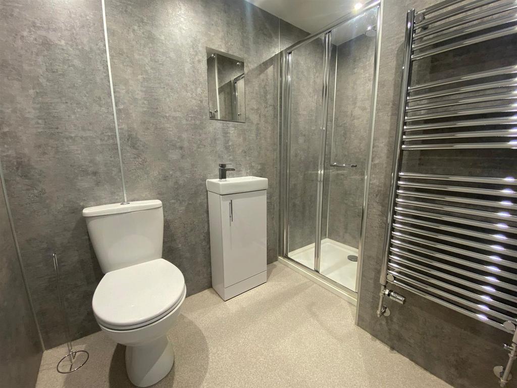 Ensuite 3.jpeg