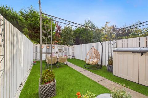 4 bedroom terraced house for sale, Munstead Way, Brough