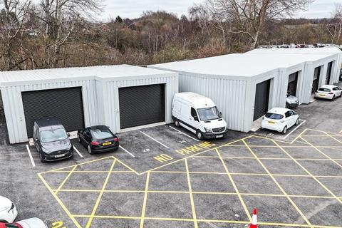 Warehouse to rent, Morton St Manchester M35 0BN