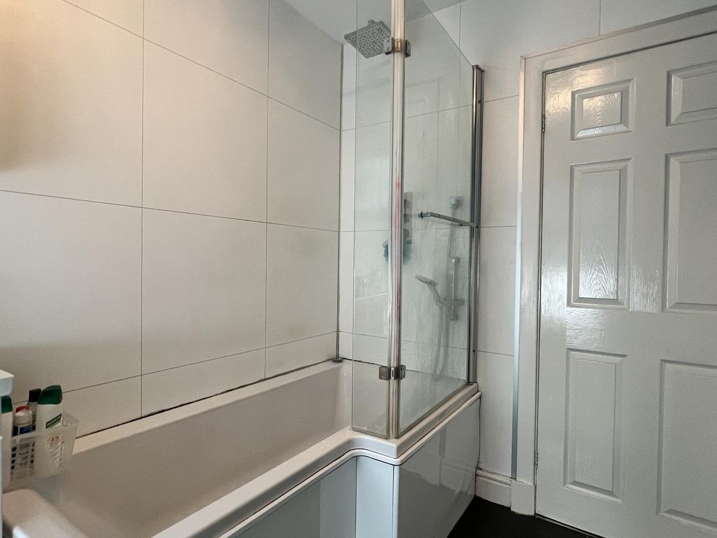 Bathroom/Shower Room