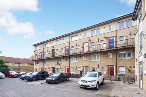 3 bedroom flat to rent, Desmond Street, New Cross, London, SE14