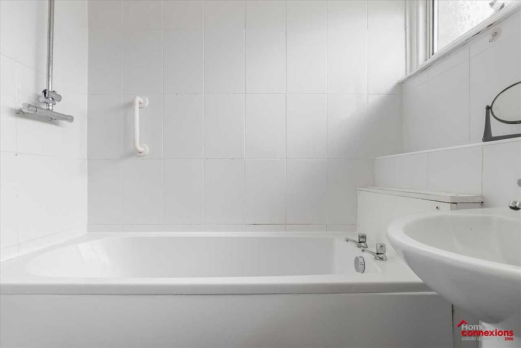 Bathroom (2)