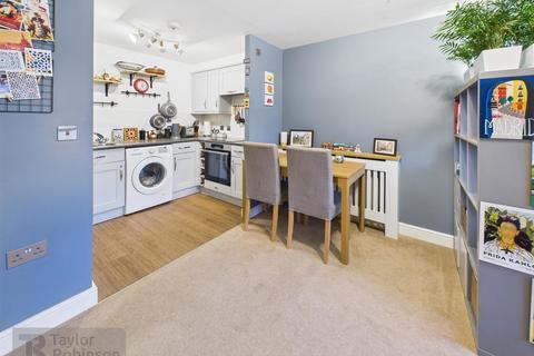 2 bedroom apartment for sale, Commonwealth Drive, Crawley