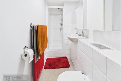 2 bedroom apartment for sale, Commonwealth Drive, Crawley