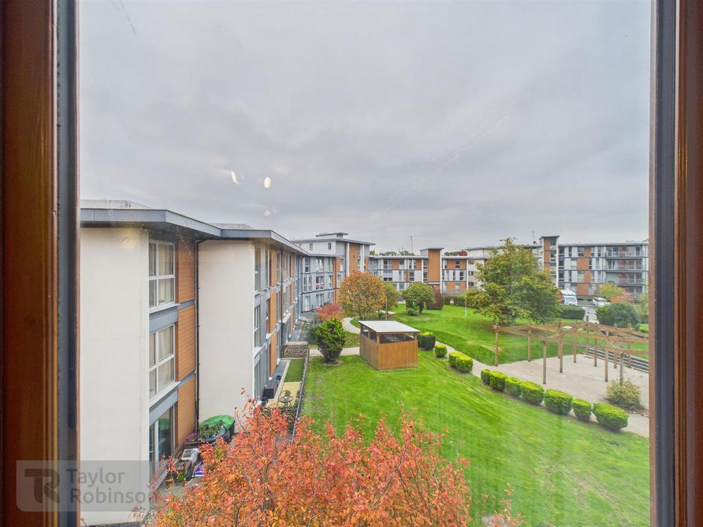 CAM02600 G0-PR0577-STILL012.jpg