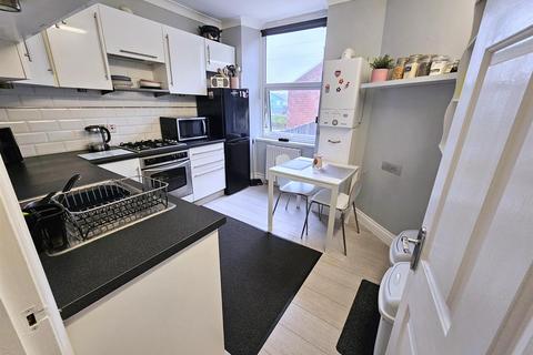 2 bedroom flat for sale, Moorland Road, Plymouth PL7