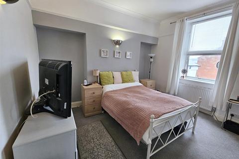 2 bedroom flat for sale, Moorland Road, Plymouth PL7