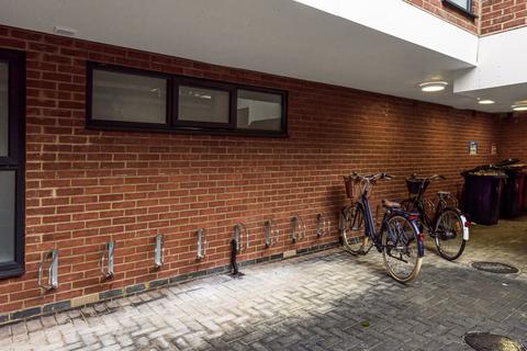 9 bedroom flat to rent, Cowley Road, Oxford