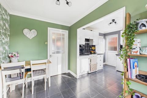 3 bedroom semi-detached house for sale, Airedale Drive, Bridlington