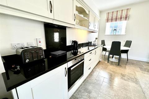 1 bedroom terraced house to rent, St Martin