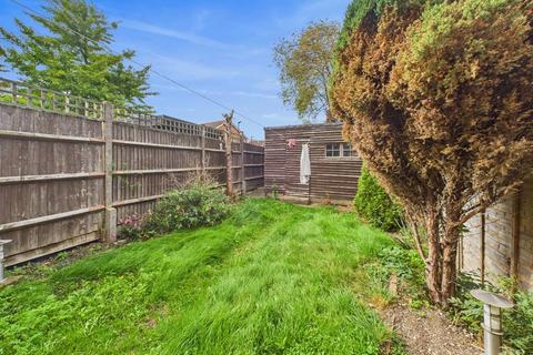 39 Larkham Close, Feltham, TW13 4QN