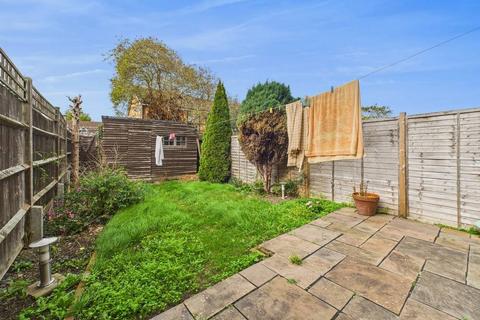 39 Larkham Close, Feltham, TW13 4QN