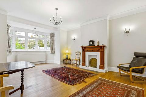 3 bedroom maisonette for sale, Hayland Close, London NW9