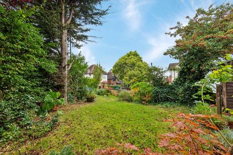 3 bedroom maisonette for sale, Hayland Close, London NW9