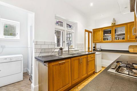 3 bedroom maisonette for sale, Hayland Close, London NW9