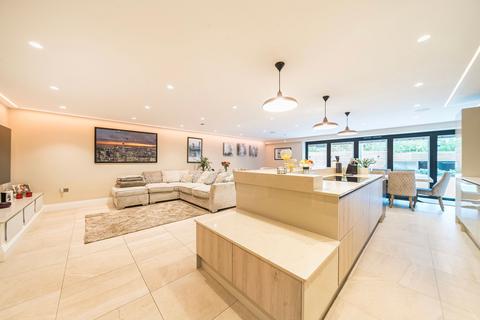 5 bedroom detached house for sale, Ashwood, Warlingham CR6
