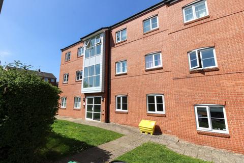 Sir Thomas White Close, Warwick, CV34