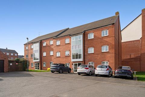 Sir Thomas White Close, Warwick, CV34