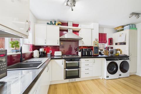 4 bedroom detached house for sale, Moss Mead, Chippenham SN14